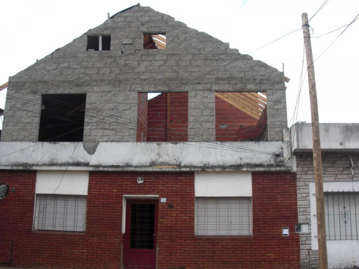 5 bedrooms House in General San Martin, Argentina No. 9117