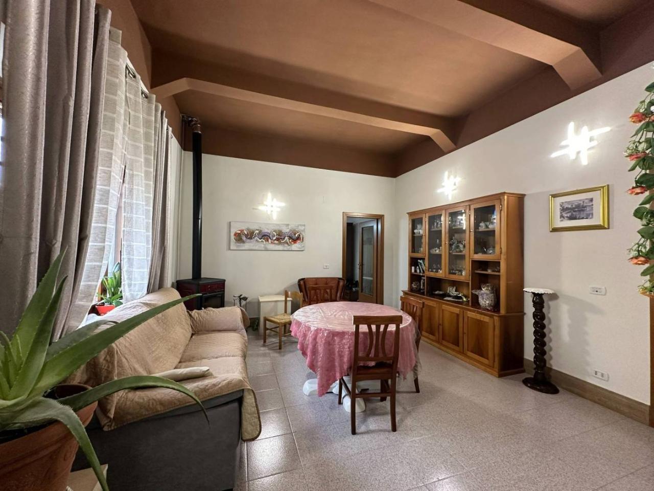 4غرفة شقة في Avezzano, Italy رقم 33663