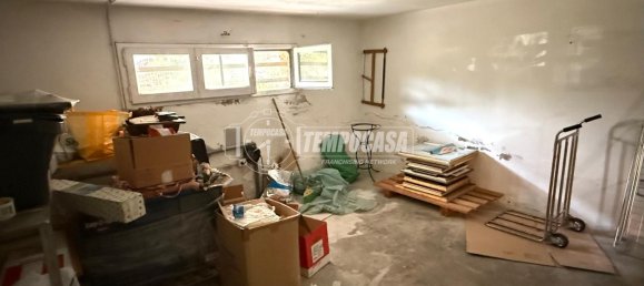 3 rooms Apartment in Cento, Italy No. 305099 3