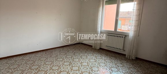 3 rooms Apartment in Cento, Italy No. 305099 2