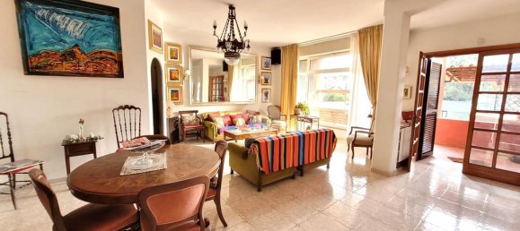Apartamento de 3 dormitorios en Airola, Italy No. 329168 10