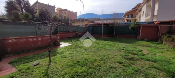 Apartamento de 3 dormitorios en Airola, Italy No. 329168 4