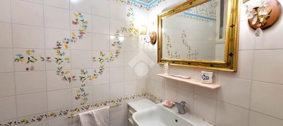 Apartamento de 3 dormitorios en Airola, Italy No. 329168 24