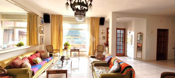 Apartamento de 3 dormitorios en Airola, Italy No. 329168 5