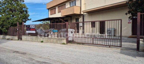 1600m² Warehouse in Castellalto, Italy No. 229797 2