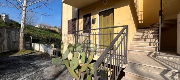 3 rooms Apartment in Rende, Italy No. 184849 2