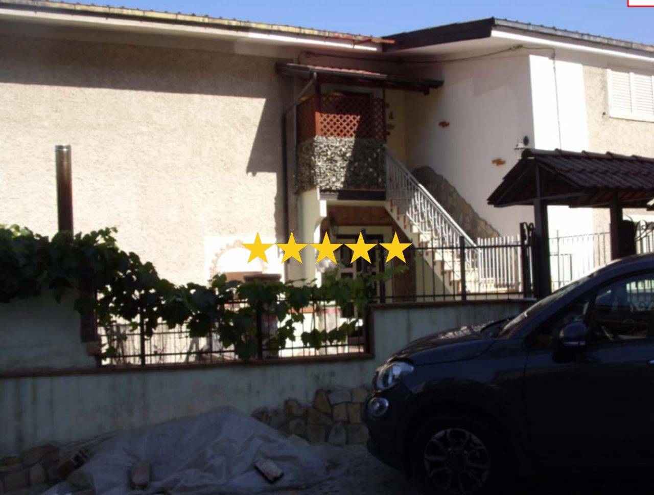 Apartamento T5 em Rogliano, Italy N.º 343661