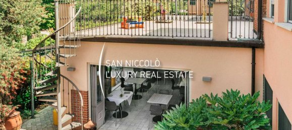 5 rooms Commercial property in Forte dei Marmi, Italy No. 210027 4