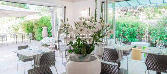 5 rooms Commercial property in Forte dei Marmi, Italy No. 210027 13