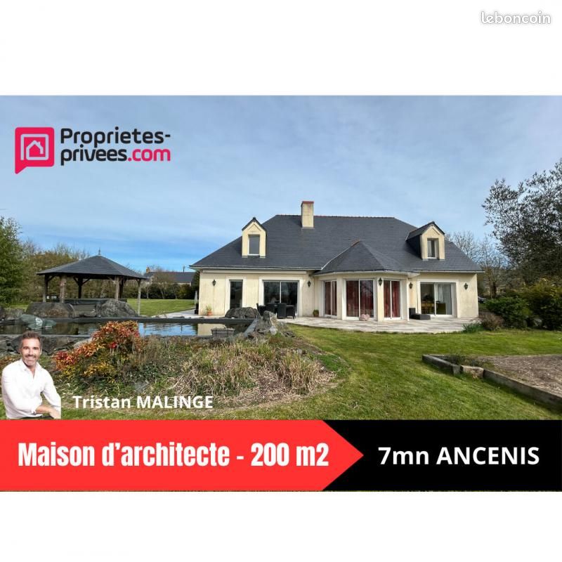 5 bedrooms House in Loire-Atlantique, France No. 100911