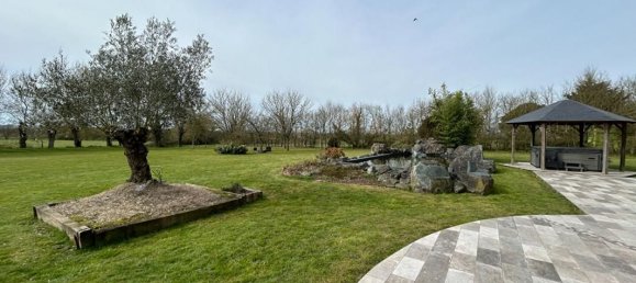 5 bedrooms House in Loire-Atlantique, France No. 100911 17