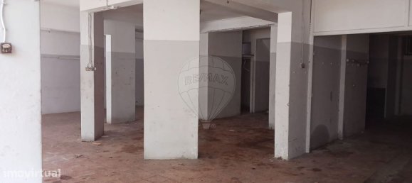 Gewerbliche Immobilie in Oeiras, Portugal 175m², Nr. 69217 5