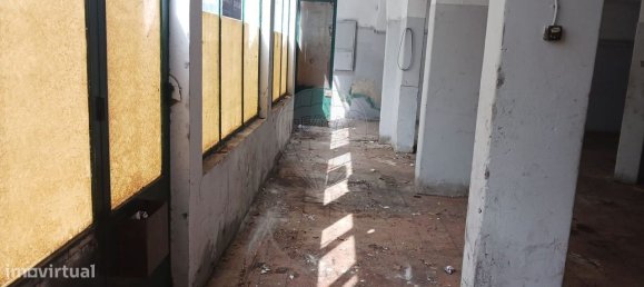 Gewerbliche Immobilie in Oeiras, Portugal 175m², Nr. 69217 6