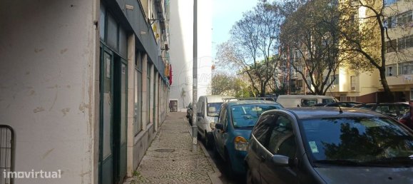 Gewerbliche Immobilie in Oeiras, Portugal 175m², Nr. 69217 2