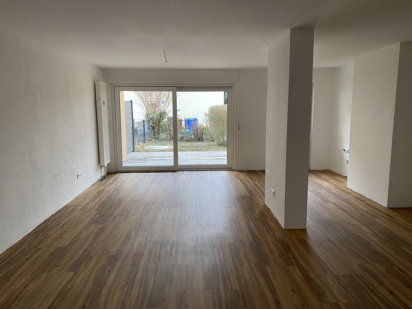 Квартира с 3 комнатами в Neustadt an der Aisch, Германия № 59459