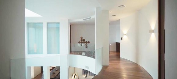 5 bedrooms Villa in Palm Jumeirah, UAE No. 170 12