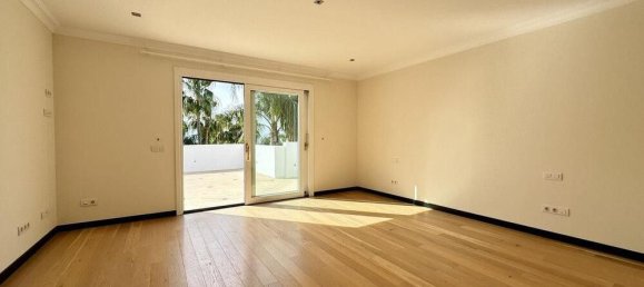 4 bedrooms House in Marbella, Spain No. 98928 44