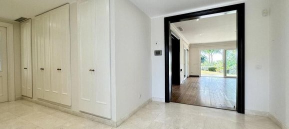 4 bedrooms House in Marbella, Spain No. 98928 15