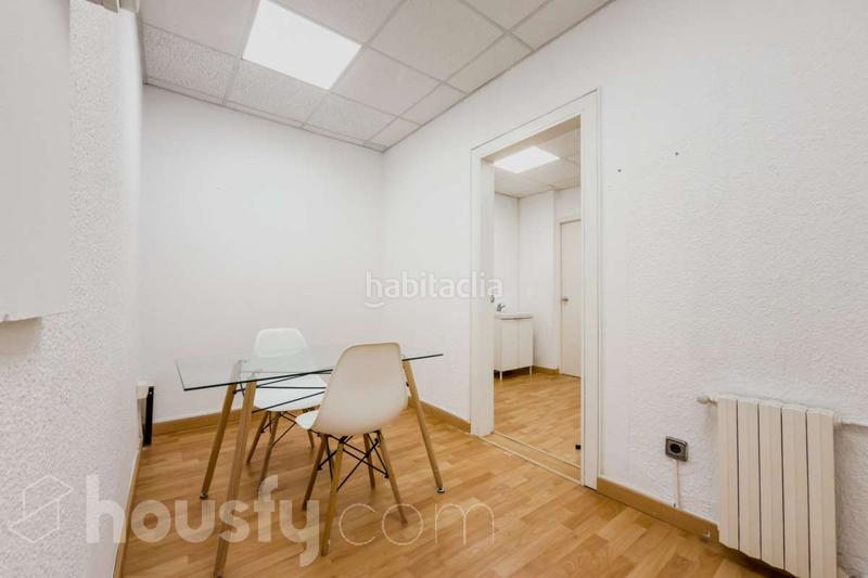 Gewerbliche Immobilie in Barcelona, Spain 61m², Nr. 199614