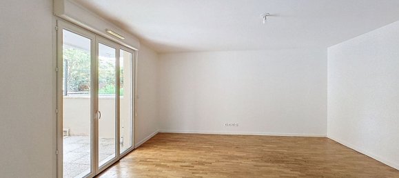 3 bedrooms Apartment in Massy, France No. 172733 5