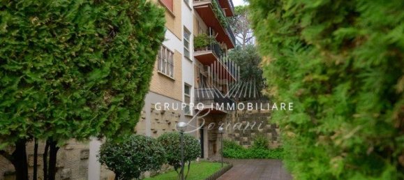 Квартира с 2 спальнями в Рим, Италия № 196427 3