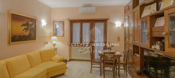 Квартира с 2 спальнями в Рим, Италия № 196427 11