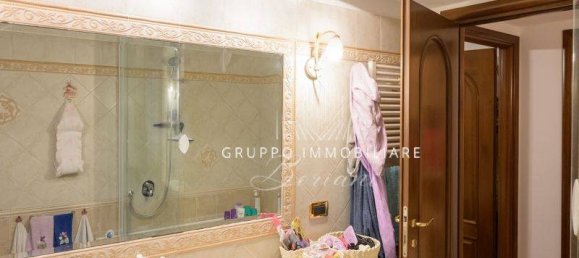 Квартира с 2 спальнями в Рим, Италия № 196427 25