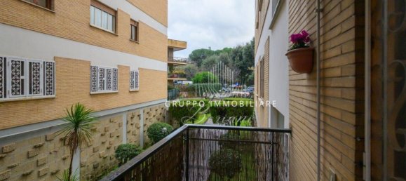 Квартира с 2 спальнями в Рим, Италия № 196427 28