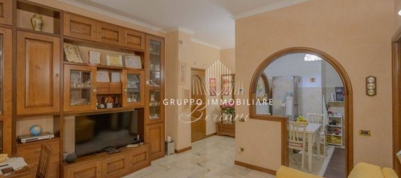 Квартира с 2 спальнями в Рим, Италия № 196427 9