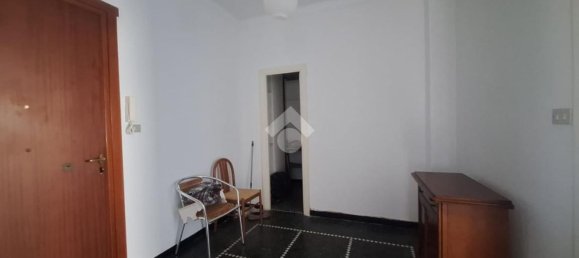 3-Zimmer Wohnung in Genoa, Italy, Nr. 35868 3