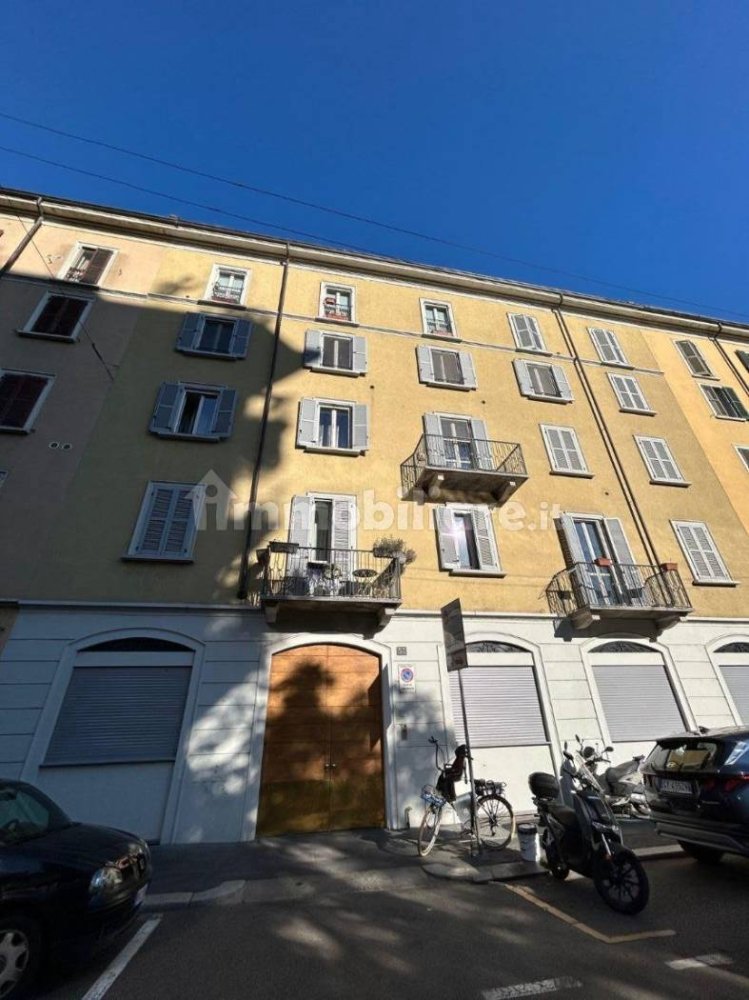 Квартира с 1 спальней в Милан, Италия № 379325