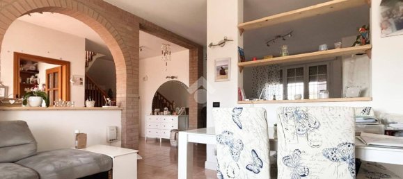 4 bedrooms House in Argenta, Italy No. 14205 26