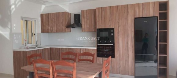 2 bedrooms Penthouse in Xewkija, Malta No. 5907 2