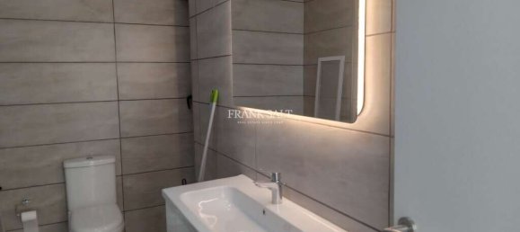 2 bedrooms Penthouse in Xewkija, Malta No. 5907 3