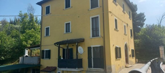 3 rooms Apartment in Ascoli Piceno, Italy No. 173023 4