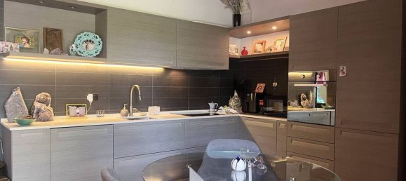 2 bedrooms Villa in Rome, Italy No. 273971 9