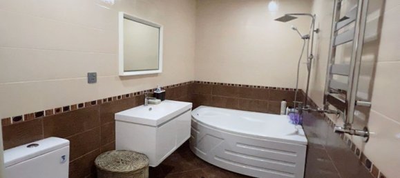 3 Schlafzimmer Wohnung in Jasamal, Azerbaijan, Nr. 2141 3