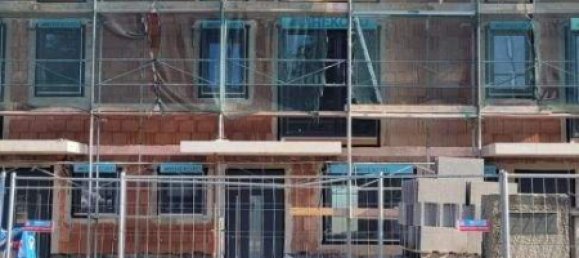 Таунхаус с 5 комнатами в Фёзендорф, Австрия № 212784 2