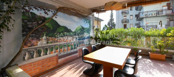 1 bedroom Apartment in Como, Italy No. 355382 2
