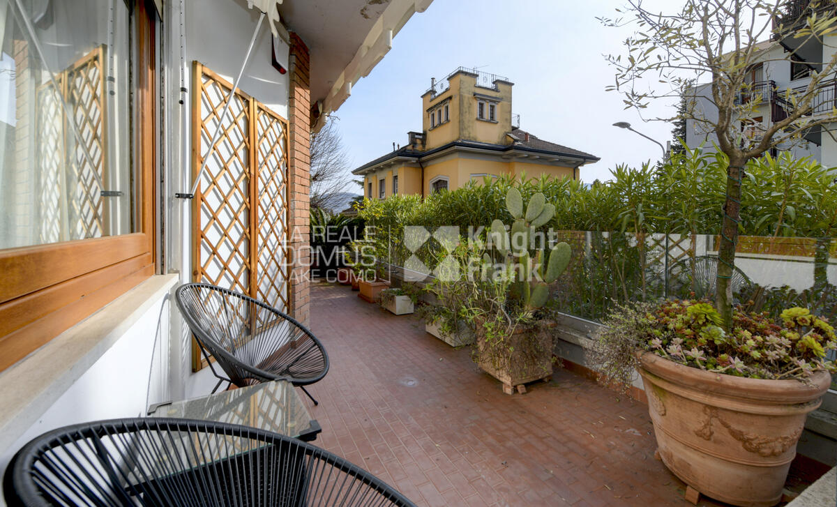 1 bedroom Apartment in Como, Italy No. 355382