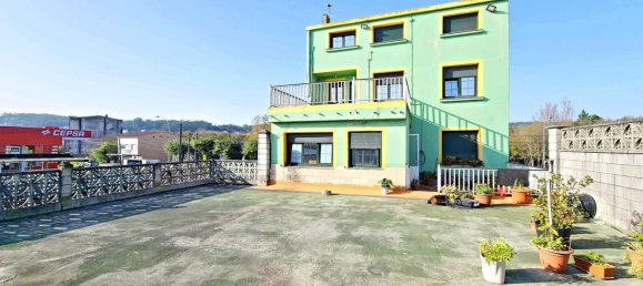 539m² Building in Ribeira, Spain No. 31865 75