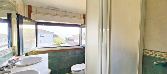 539m² Building in Ribeira, Spain No. 31865 65