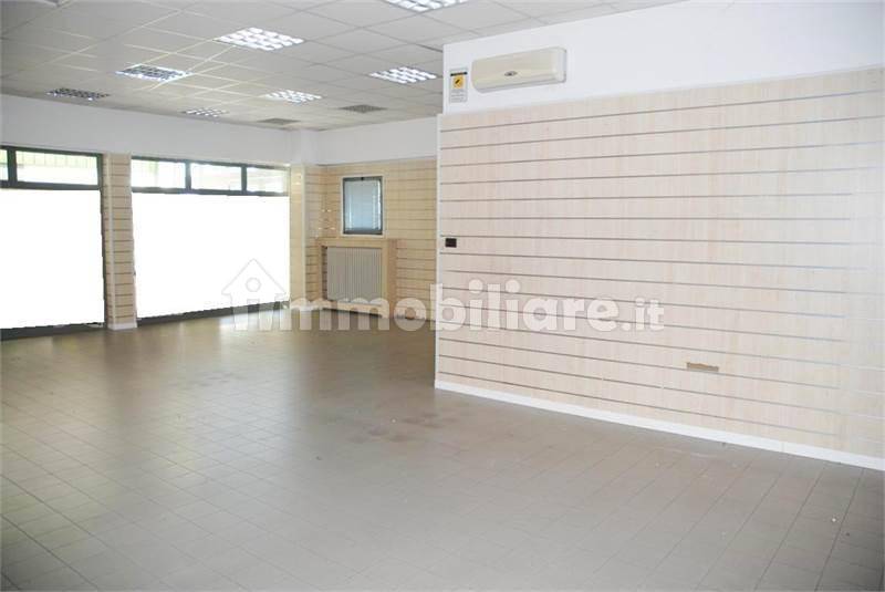 Propiedad comercial de 1 habitación en Mogliano Veneto, Italy No. 168353