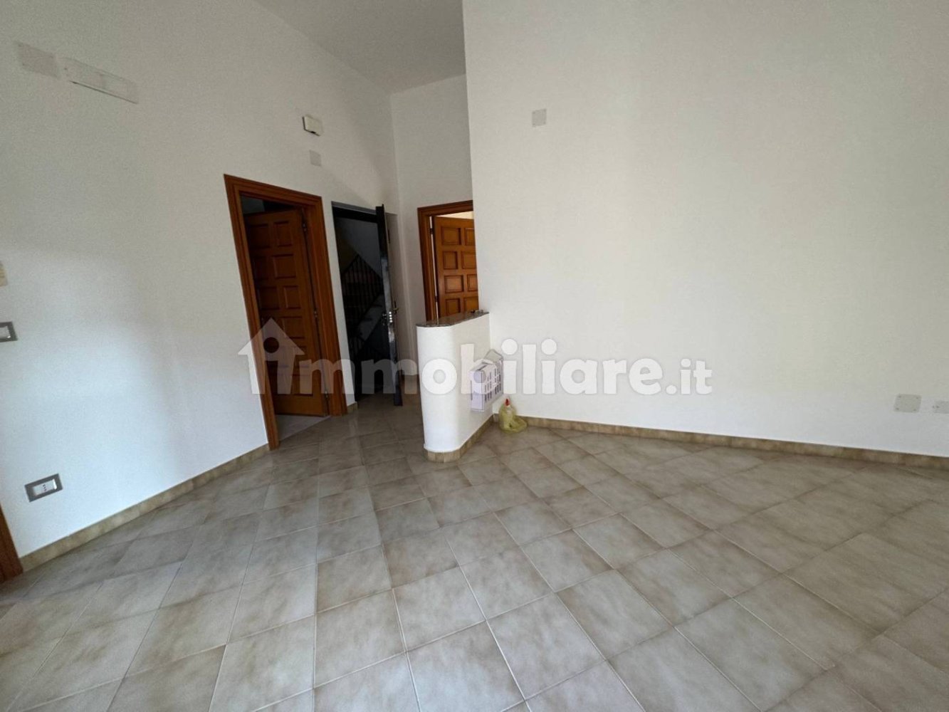 Квартира с 1 спальней в Барлетта, Италия № 272254