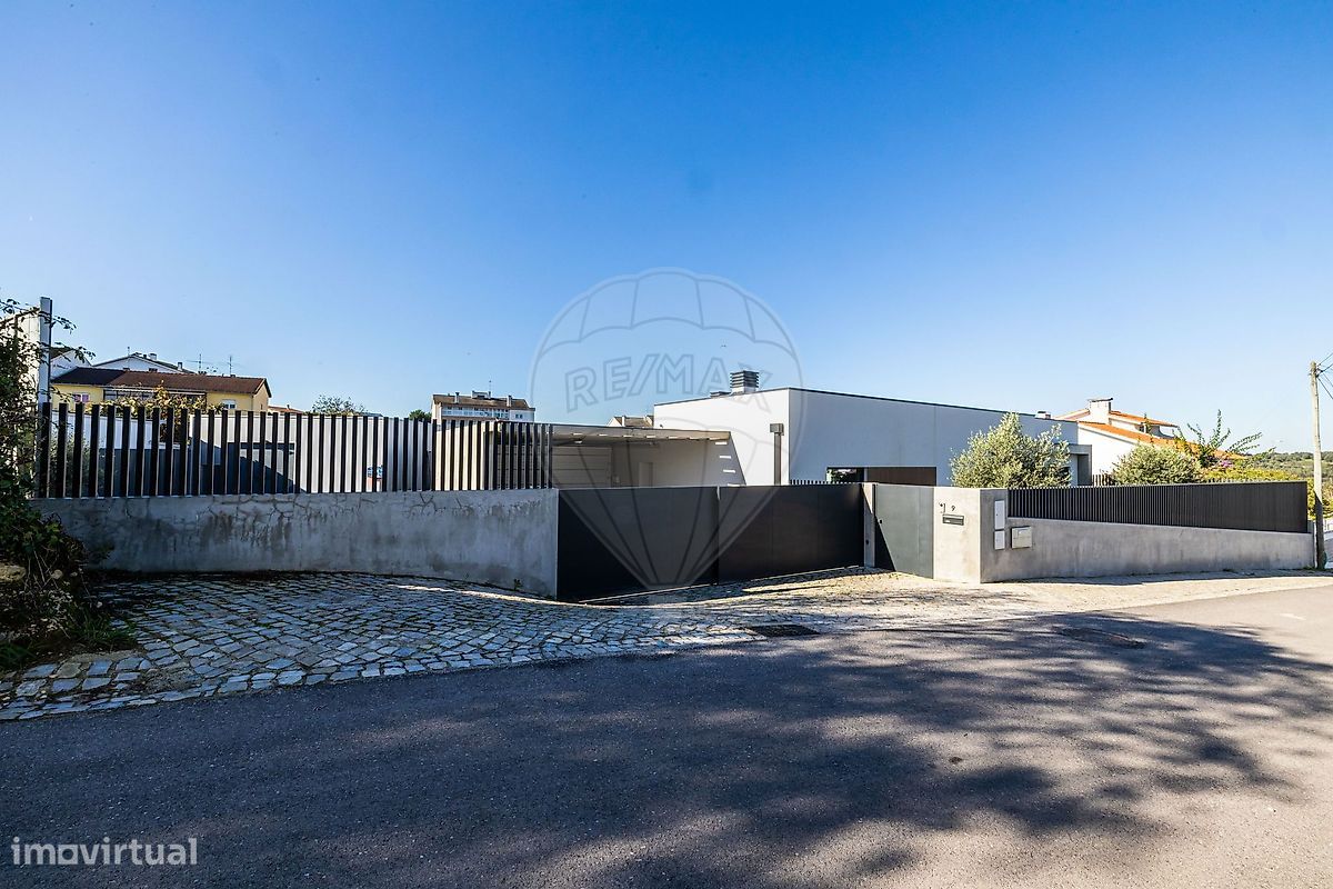 3 bedrooms House in Leiria, Portugal No. 31831