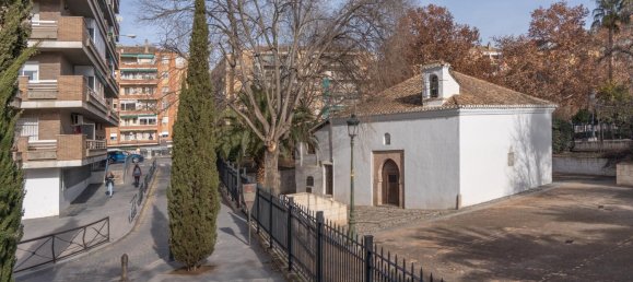 585m² Commercial property in Granada, Spain No. 166669 25