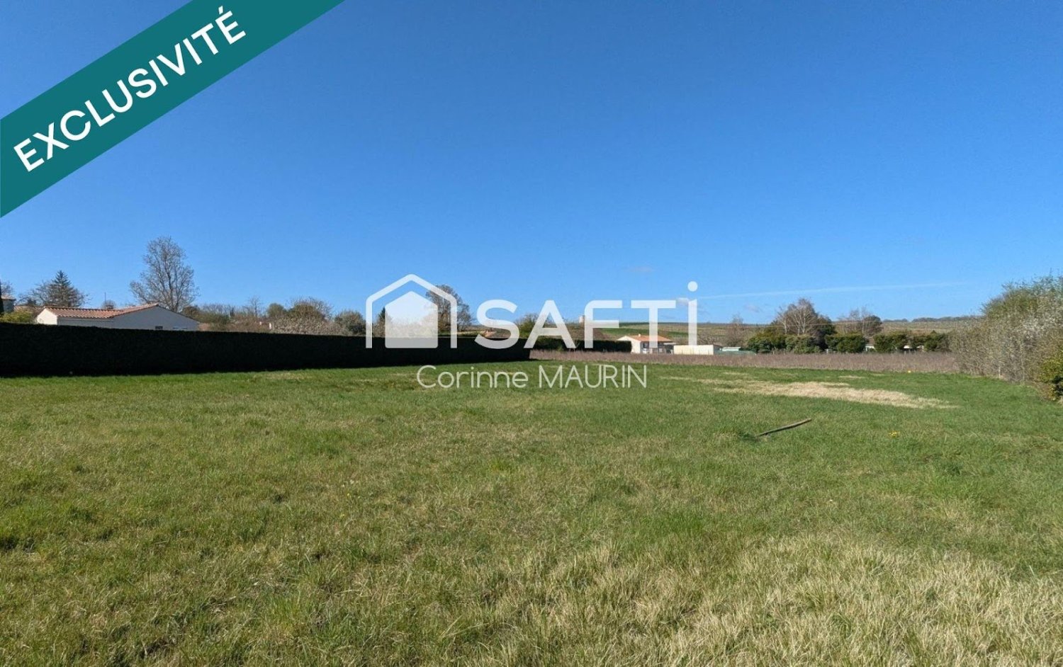 Grundstück in Barbezieux-Saint-Hilaire, France 1772m², Nr. 109020