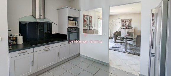 4 bedrooms House in Orgeval, France No. 177815 8