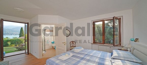 6 rooms Villa in San Felice del Benaco, Italy No. 308901 5