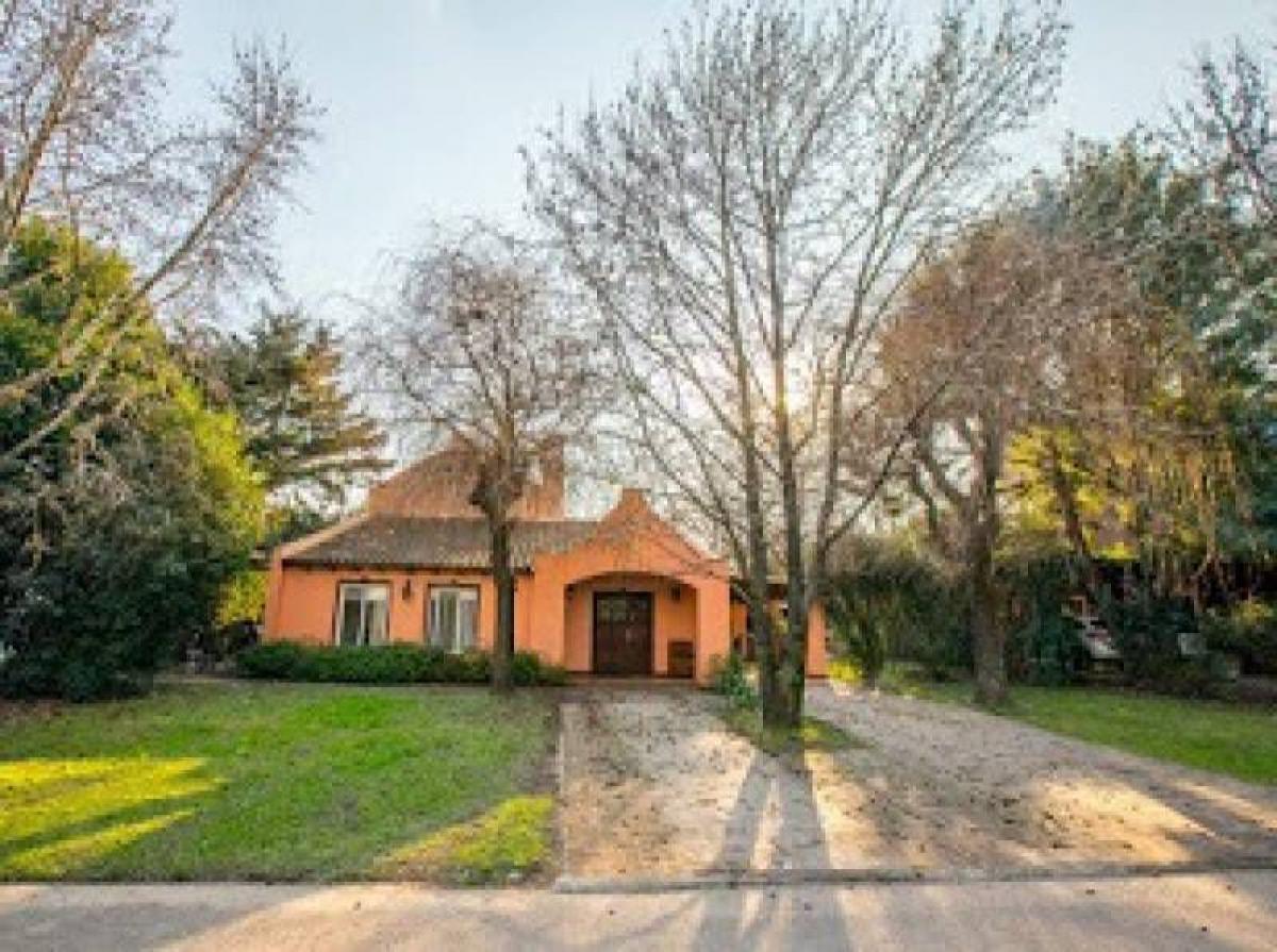 3 bedrooms House in Pilar, Argentina No. 75446